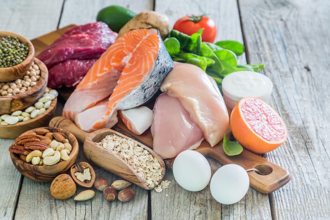 Wechseln Sie Protein- und Kohlenhydratnahrungsmittel zur Gewichtsabnahme ab